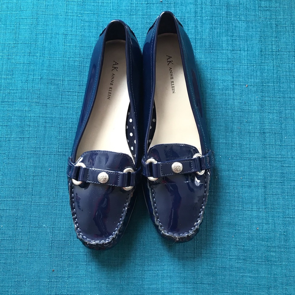 AK Anne Klein—size 10- navy blue-flats